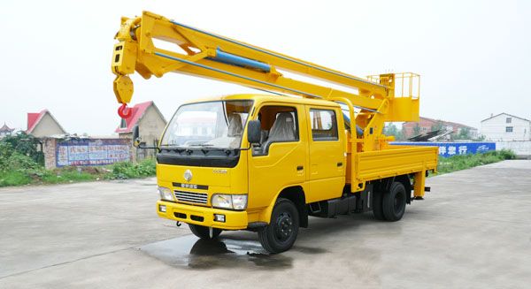 東風輕型雙排高空作業車