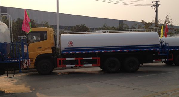 東風天龍後雙橋成人看片软件