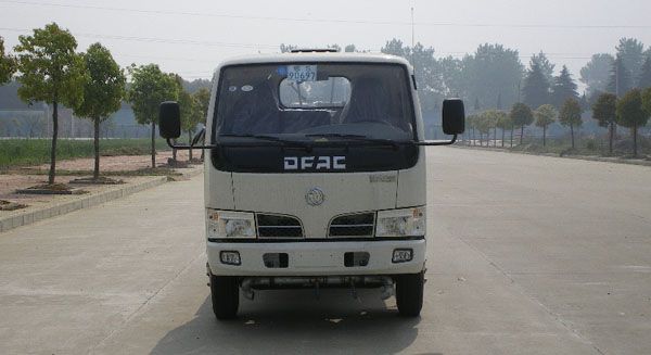 東風福瑞卡綠化噴灑車