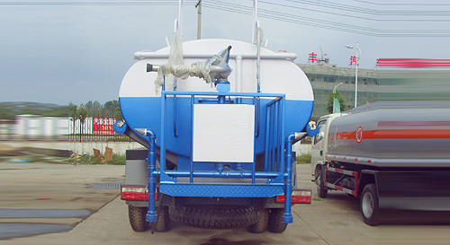 東風後雙橋20--25噸綠化噴灑車