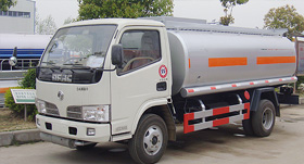 東風福瑞卡加油車