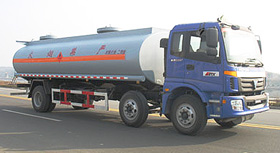 福田歐曼小三軸化工液體運輸車